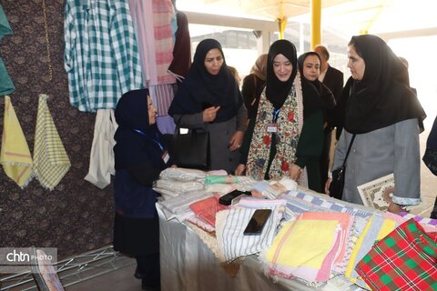 معاون صنایع‌دستی و هنرهای سنتی کشور:مزیت رقابتی خراسان رضوی در توزیع و عرضه صنایع‌دستی است