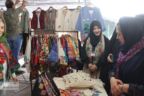 معاون صنایع‌دستی و هنرهای سنتی کشور:مزیت رقابتی خراسان رضوی در توزیع و عرضه صنایع‌دستی است