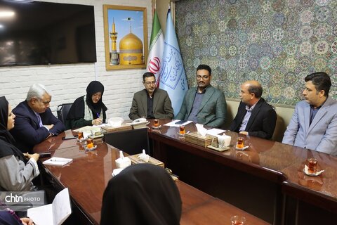 معاون صنایع‌دستی و هنرهای سنتی کشور:مزیت رقابتی خراسان رضوی در توزیع و عرضه صنایع‌دستی است