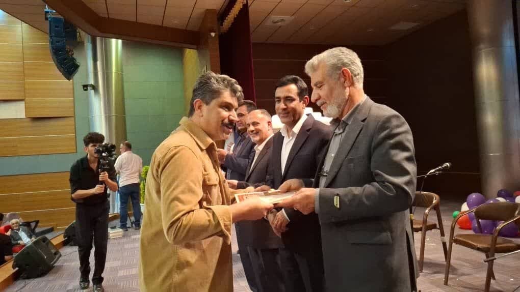 تجلیل از مقام آوران استانی هجدهمین جشنواره ملی موسیقی جوان کشور