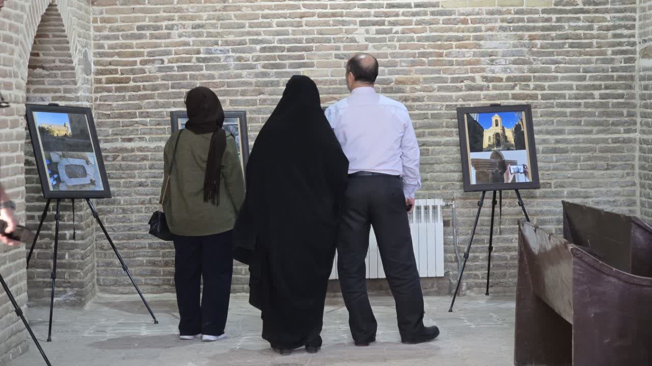 برگزاری نمایشگاه عکس «زینورا» در محوطه تاریخی هگمتانه