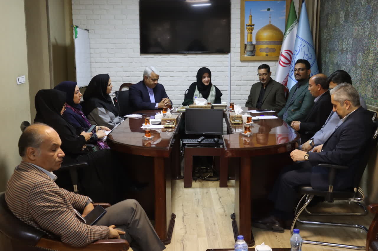 مزیت رقابتی خراسان رضوی در توزیع و عرضه صنایع‌دستی است