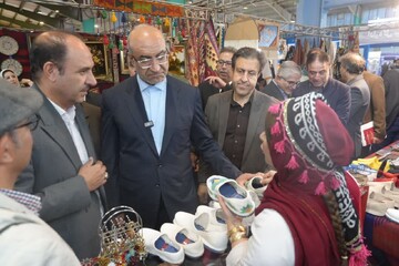 روز پربازدید غرفه صنایع‌دستی کرمانشاه در اولین نمایشگاه توانمندی‌های صادراتی استات