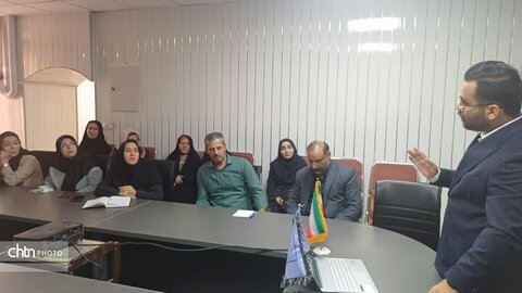 دوره آموزشی صنایع دستی ویژه هنرمندان شهرستان مهریز