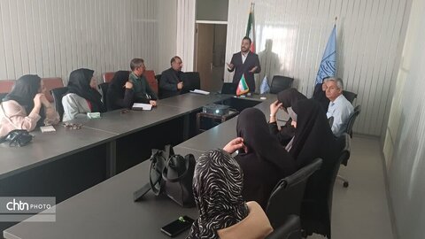 دوره آموزشی صنایع دستی ویژه هنرمندان شهرستان مهریز