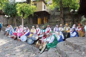لزوم توسعه زیرساخت‌ها و حفظ فرهنگ بومی