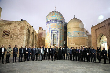 بازدید اعضای کمیسیون عمران مجلس از مجموعه جهانی شیخ صفی‌الدین اردبیلی