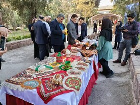 برپایی نمایشگاه صنایع دستی در حاشیه نشست فرمانداران در ساوجبلاغ