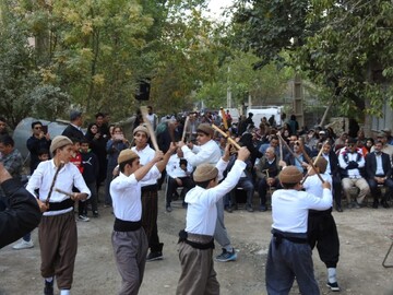 جشنواره گردو و بازی‌های بومی در شهرستان آرادان برگزار شد