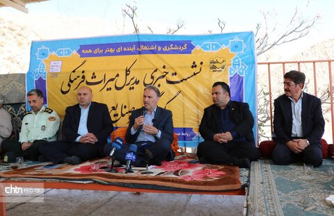 نخستین نشست خبری سرپرست اداره‌کل میراث‌فرهنگی خراسان شمالی با اصحاب رسانه