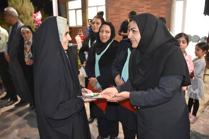 جشنواره غذا با طعم پسته در احمدآباد/ تلفیق هنر و خلاقیت و نوآوری در آشپزی