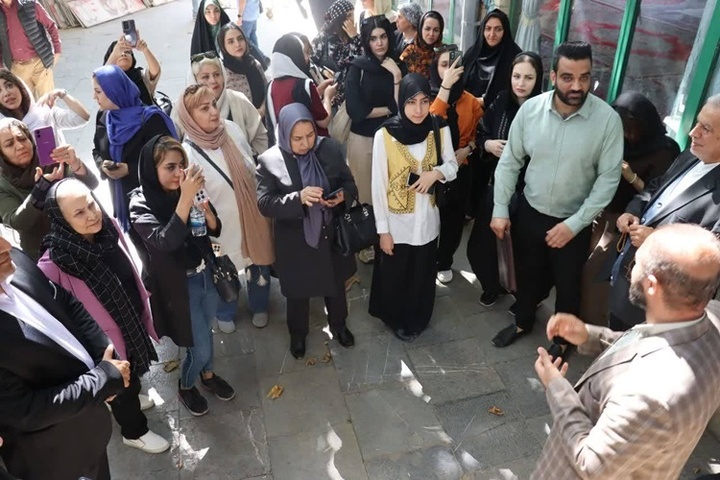 یک روز با اتوبوس گردشگری خوراک و نوشیدنی‌های سنتی البرز/ تجربه‌ای از طعم، عطر و فرهنگ