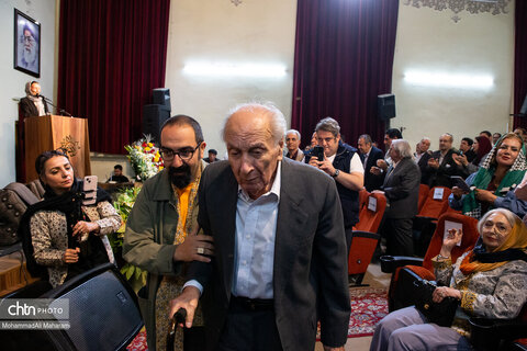 آیین بزرگداشت استاد امیرهوشنگ جزی‌زاده