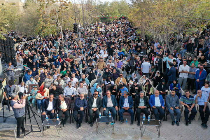 برگزاری جشنواره بزرگ انار جوشقان مرکزی