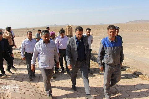 بازدید مسئولان اردکان از مرمت اضطراری قلعه تاریخی خرگوشی