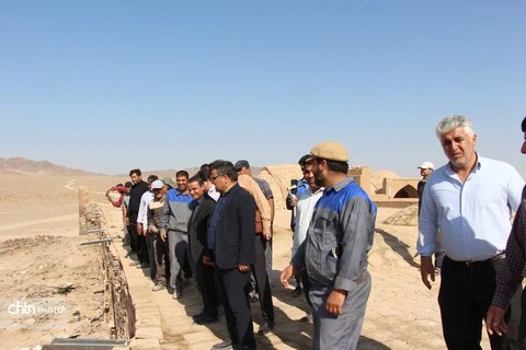 بازدید مسئولان اردکان از مرمت اضطراری قلعه تاریخی خرگوشی