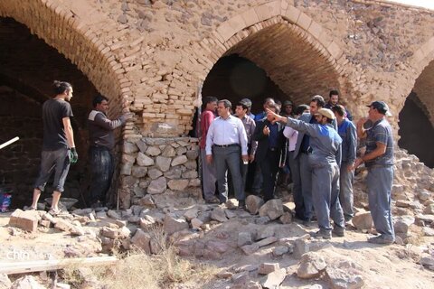 بازدید مسئولان اردکان از مرمت اضطراری قلعه تاریخی خرگوشی
