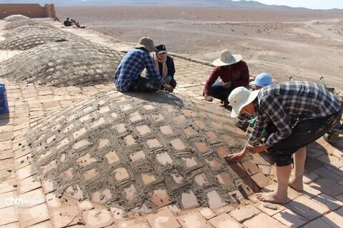 بازدید مسئولان اردکان از مرمت اضطراری قلعه تاریخی خرگوشی