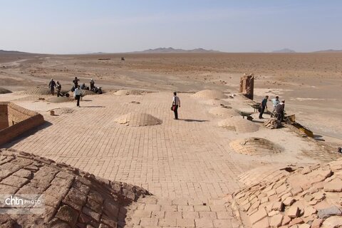 بازدید مسئولان اردکان از مرمت اضطراری قلعه تاریخی خرگوشی