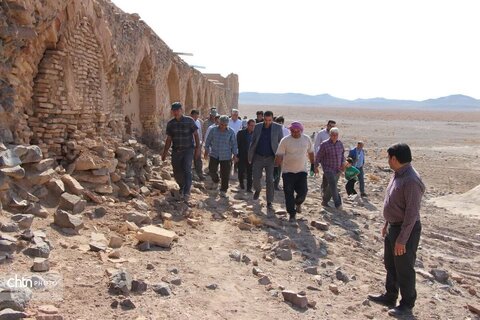 بازدید مسئولان اردکان از مرمت اضطراری قلعه تاریخی خرگوشی