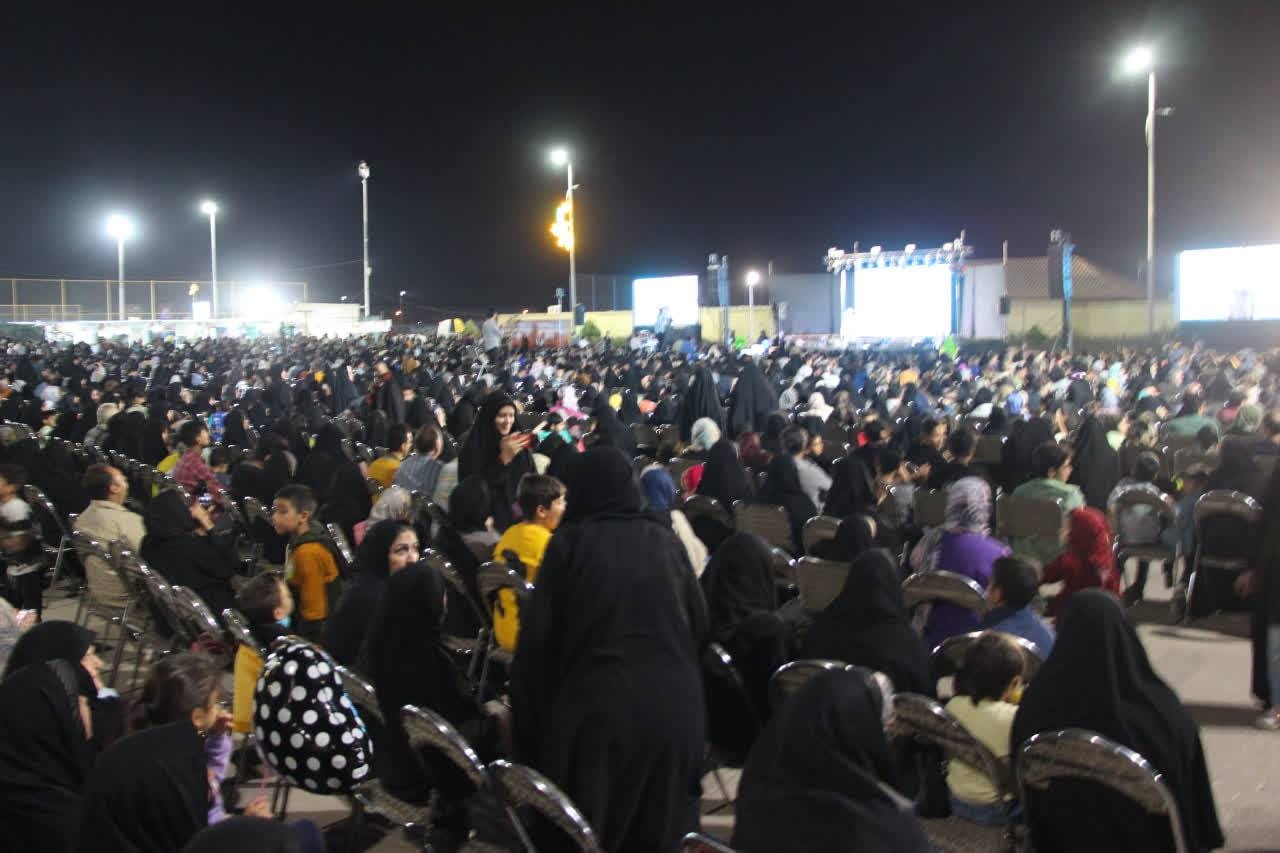 برگزاری سومین جشنواره پسته احمد آباد در شهرستان اردکان