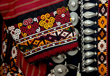 سوزن‌دوزی ترکمن، روایت زنان هنرمندی که فرهنگ را بر پارچه دوختند