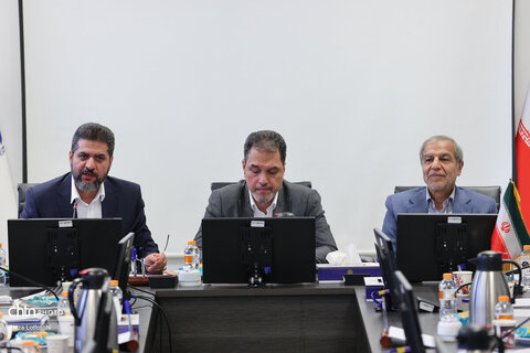 مراسم امضای تفاهم نامه همکاری کانون جهانگردی و اتومبیلرانی و اتاق بازرگانی، صنایع، معادن و کشاورزی ایران