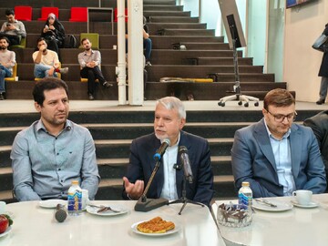 شتاب بخشیدن به مسیر توسعه جز با باور به بخش‌خصوصی ممکن نیست/ دولت باید از تصدی‌گری فاصله بگیرد و میدان را به مردم بسپارد/ ایستایی نتیجه نبود رقابت و آزادی عمل است