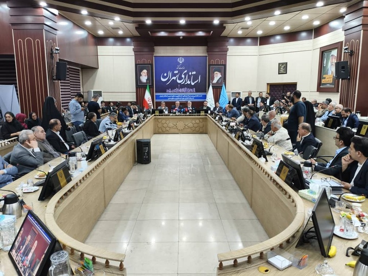 سیاست قطعی دولت، حل مسئله در میدان است/ دولت ماموریتی جز تسهیلگری و رفع موانع ندارد/ تهران تصویر ایران است؛ باید به قطب اول گردشگری کشور تبدیل شود/ کمیته توسعه زیرساخت‌های گردشگری استان تهران تشکیل می‌شود