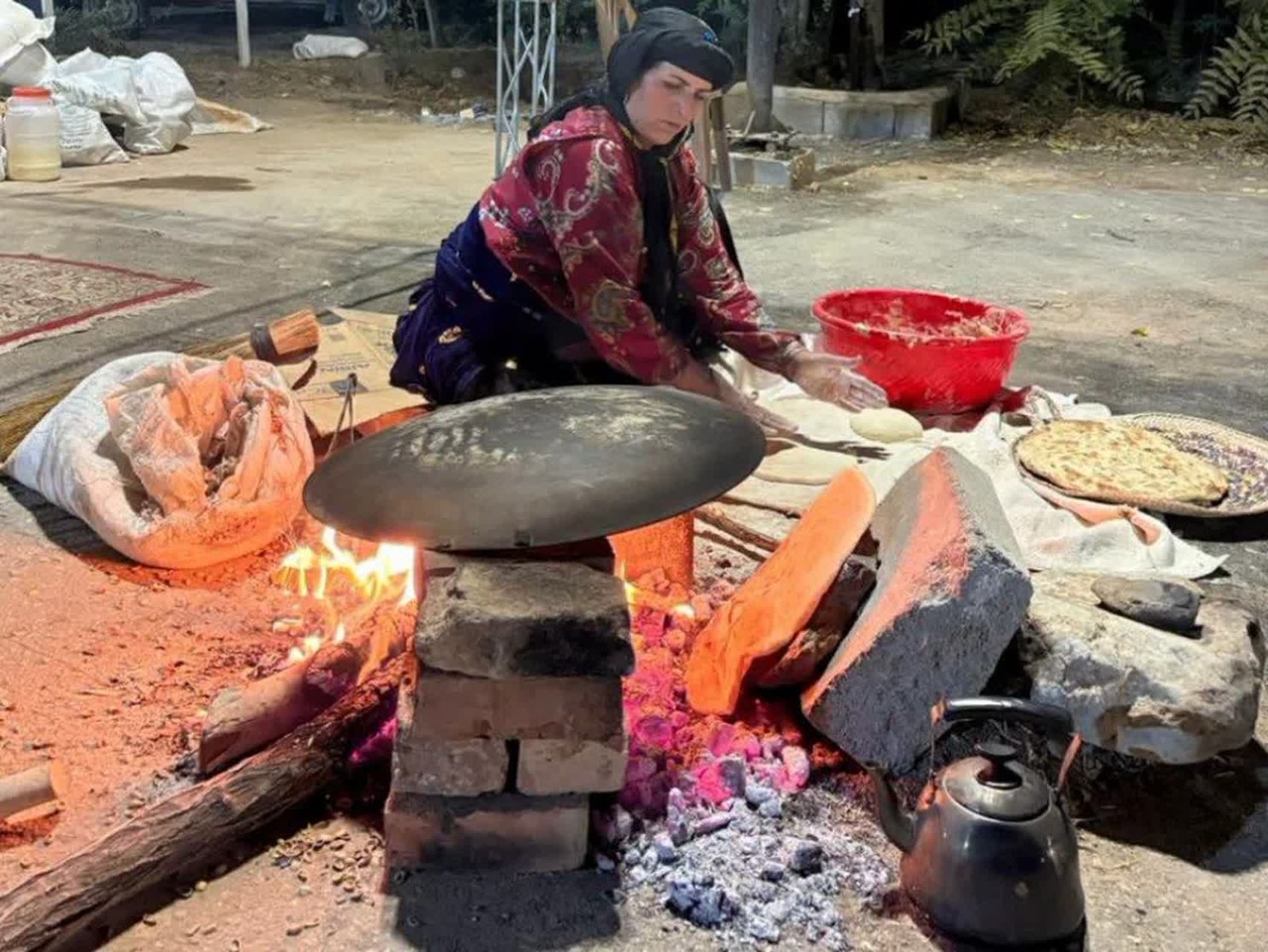 نمایشی از عطر، طعم و اصالت قزوین در جشنواره ملی نان‌های محلی و سنتی کرمان