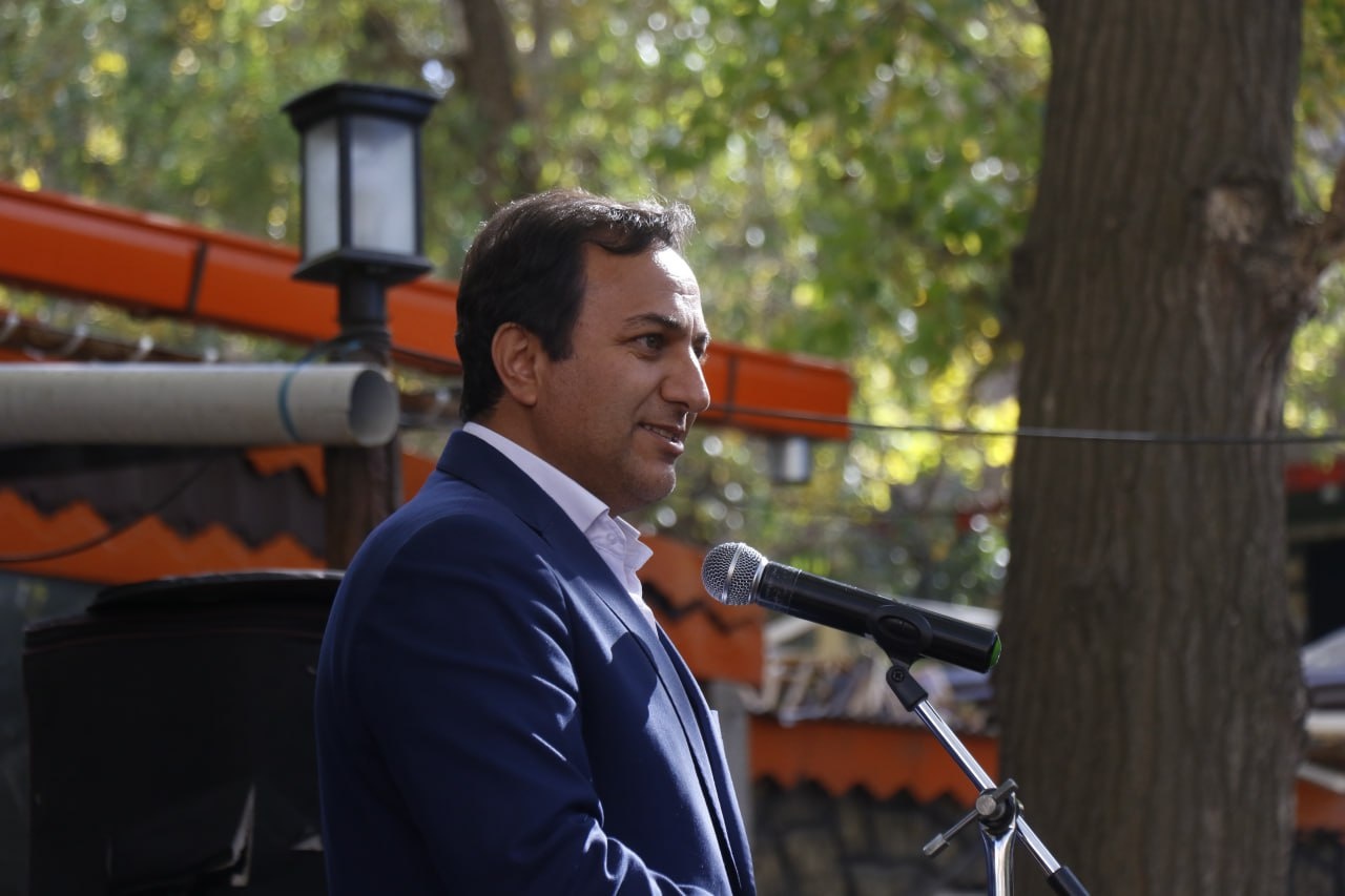 تأکید بر توسعه زیرساخت‌های گردشگری و حفظ اصالت بومی اولین روستای جهانی کشور/ حمزه زاده: کندوان جهانی یادآور اصالت، شکوه و تمدن ایرانی‌ست