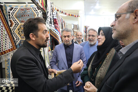 حضور معاون صنایع‌دستی کشور در شهر ملی گلیم عنبران