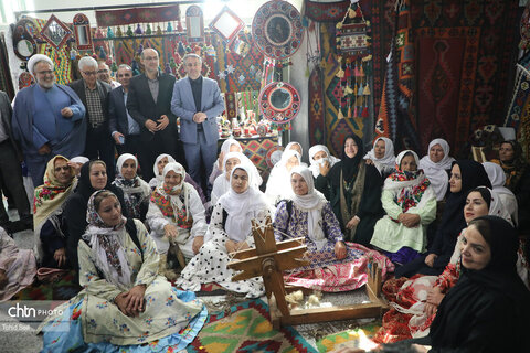 حضور معاون صنایع‌دستی کشور در شهر ملی گلیم عنبران