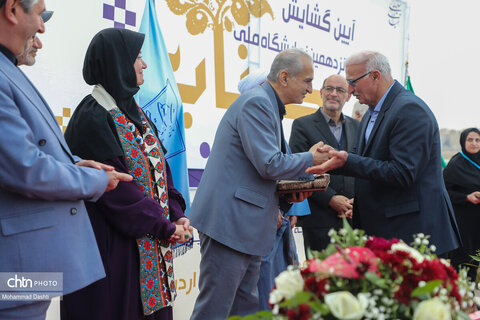 پانزدهمین نمایشگاه ملی صنایع‌دستی و هنرهای سنتی اردبیل آغاز به کار کرد