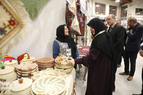 پانزدهمین نمایشگاه ملی صنایع‌دستی و هنرهای سنتی اردبیل آغاز به کار کرد