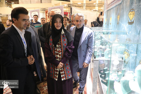 پانزدهمین نمایشگاه ملی صنایع‌دستی و هنرهای سنتی اردبیل آغاز به کار کرد