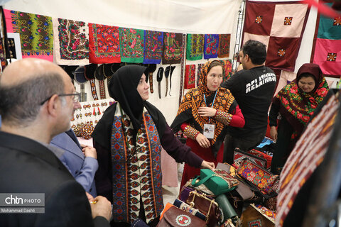 پانزدهمین نمایشگاه ملی صنایع‌دستی و هنرهای سنتی اردبیل آغاز به کار کرد