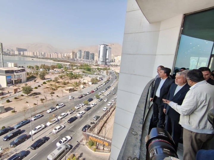 یک‌روز پر جنب‌وجوش در پایتخت/ تعامل دولت و بخش‌خصوصی در میدان عمل/ زندگی در رگ‌های «تهران» جاری است