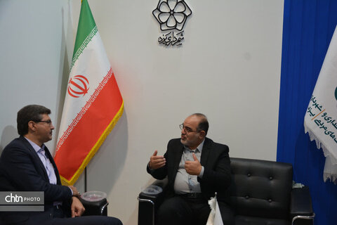 بازدید مدیرکل میراث‌فرهنگی یزد از دومین نمایشگاه تخصصی تأمین مالی و سرمایه‌گذاری