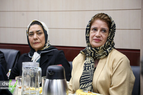 نشست مشترک صالحی‌امیری با سرمایه‌گذاران گردشگری و صنایع‌دستی