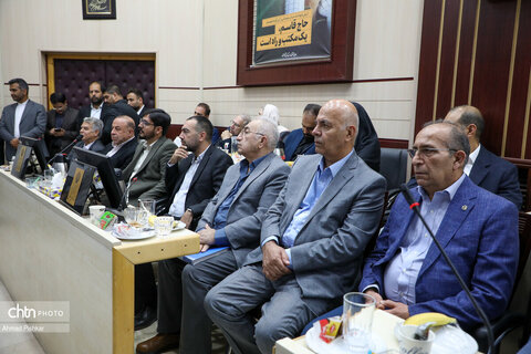 نشست مشترک صالحی‌امیری با سرمایه‌گذاران گردشگری و صنایع‌دستی