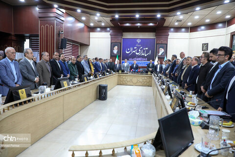 نشست مشترک صالحی‌امیری با سرمایه‌گذاران گردشگری و صنایع‌دستی