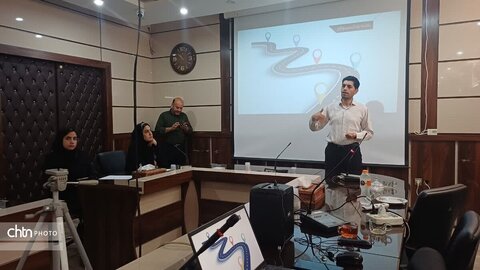 دوره آموزش صنایع دستی ویژه هنرمندان شهرستان بهاباد