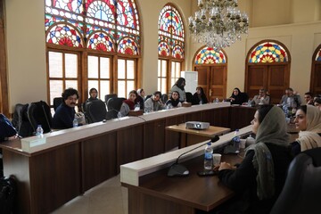 پنجمین نشست جایزه ققنوس ایران فرهنگی/ نقد و بررسی خانه نظامیه