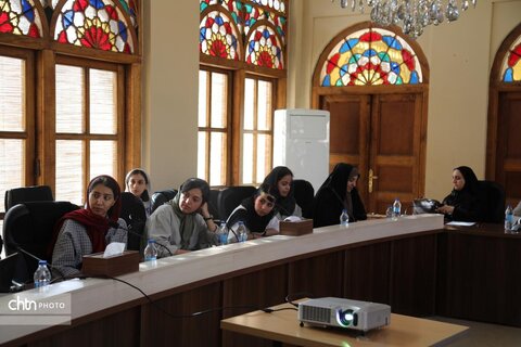 پنجمین نشست جایزه ققنوس ایران فرهنگی/ نقد و بررسی خانه نظامیه