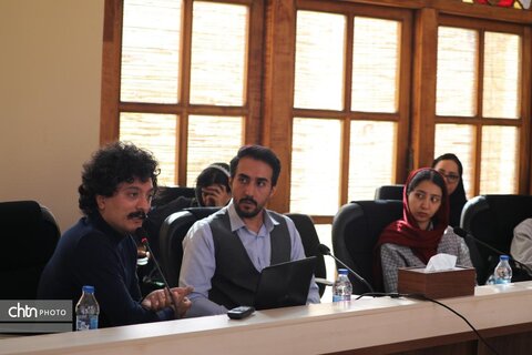 پنجمین نشست جایزه ققنوس ایران فرهنگی/ نقد و بررسی خانه نظامیه