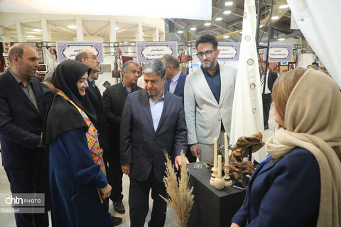 بازدید استاندار اردبیل از پانزدهمین نمایشگاه ملی صنایع‌دستی اردبیل