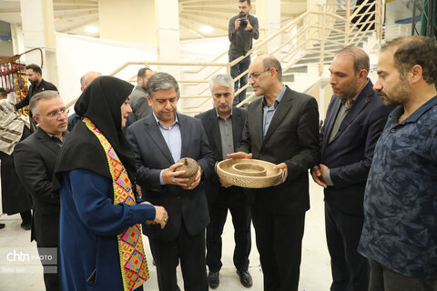 بازدید استاندار اردبیل از پانزدهمین نمایشگاه ملی صنایع‌دستی اردبیل