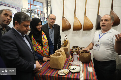 بازدید استاندار اردبیل از پانزدهمین نمایشگاه ملی صنایع‌دستی اردبیل