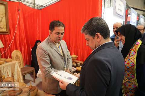 بازدید استاندار اردبیل از پانزدهمین نمایشگاه ملی صنایع‌دستی اردبیل